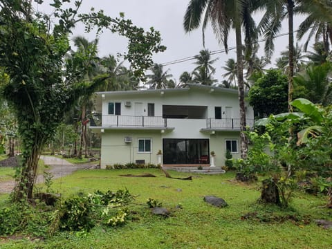 Pentaqua -Dineros Guest House Haus in Bicol