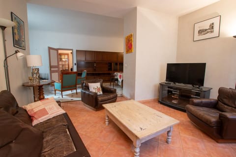 La Bastide - Clim, jardin, Parking House in Arles