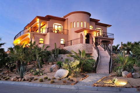 Stunning Oceanview villa! Golf gated community, Minutes to beautiful beach House in Baja California Sur