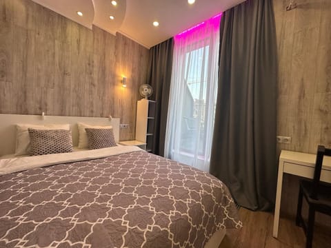 Rybalsky Studio apartment Dnipro view Apartment in Kiev City - Kyiv