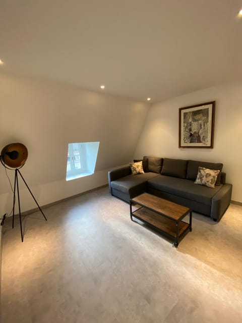 Communal lounge/ TV room, TV and multimedia, Living room, Seating area