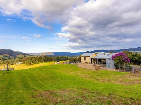 The Dairy at Cavan I Kangaroo Valley I Stunning Views Haus in Barrengarry