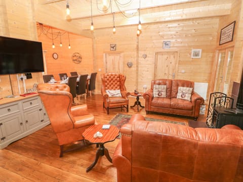 Bryn Derwen Lodge House in Wales