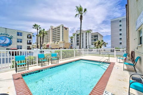 Luxe South Padre Condo with Pool - Walk to Beach! Apartment in South Padre Island