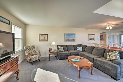 Seaside Escape Less Than 1 Mi to Cape May Public Beach Condo in West Cape May