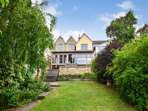 Mercia House Chalet in Winchcombe