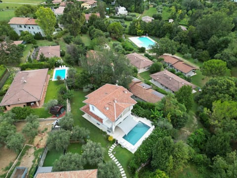 Property building, Bird's eye view