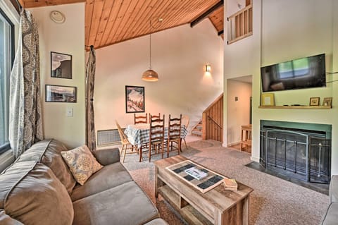 Village of Loon Mtn Condo with Fireplace and Balcony! Condo in Lincoln