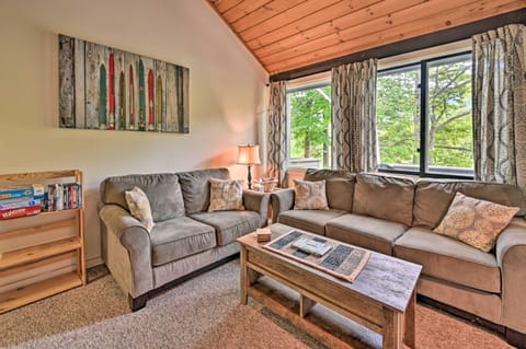 Village of Loon Mtn Condo with Fireplace and Balcony! Condo in Lincoln