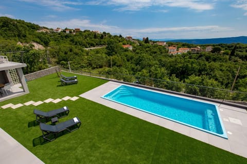 Natural landscape, Swimming pool, Swimming pool