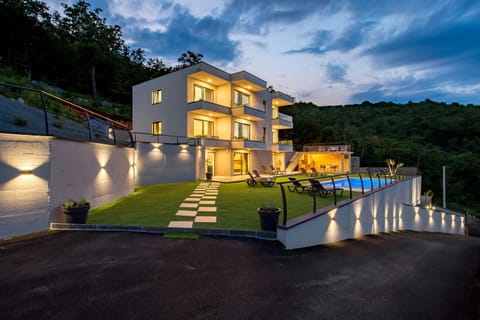 Night, Summer, On site