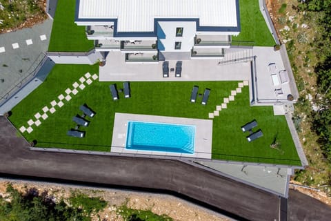 Bird's eye view, Garden view, Pool view