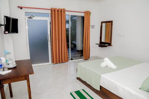 Araliya Lagoon Park Resort Hostel in Negombo