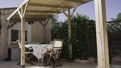 une petite maison entre vignes et mer Casa in La Cadière-d'Azur