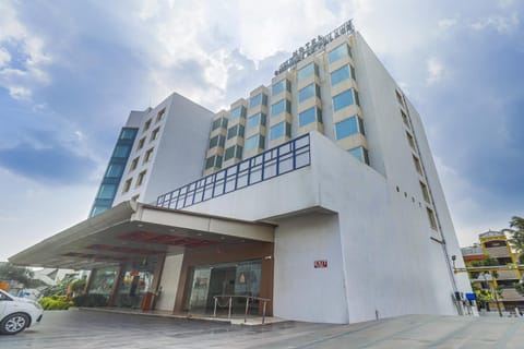 Palette - Hotel chennai le palace Resort in Chennai