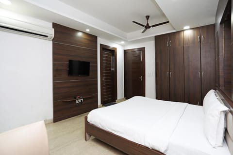 SPOT ON Hotel Sainik Inn Hotel in Lucknow