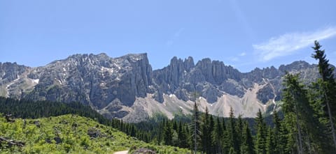 Nearby landmark, Natural landscape, Mountain view