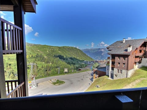 Deux pièces pour 4-5, balcons, proche des pistes et commerces - FR-1-455-180 Apartment in Mâcot-la-Plagne