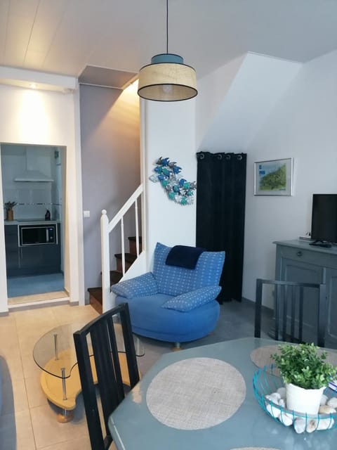 La maison bleue House in Normandy