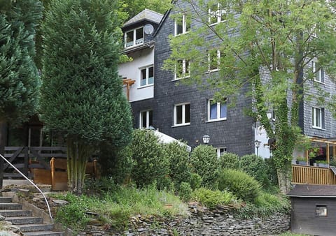 Property building, Facade/entrance, Garden