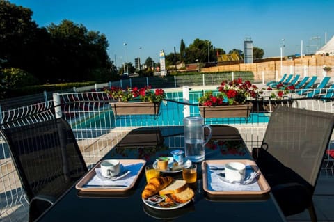 Pool view, Swimming pool