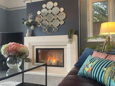 Living room, Seating area, Sea view, flat iron