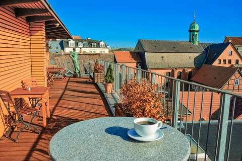 Property building, View (from property/room), Balcony/Terrace, City view