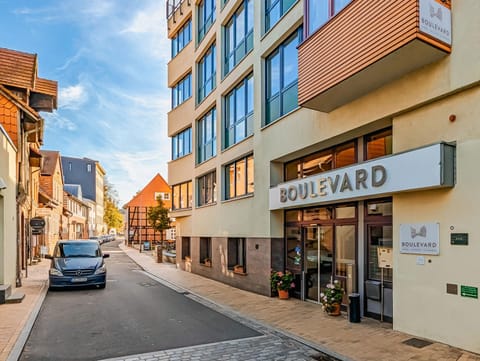 Property building, Neighbourhood, Street view, Location