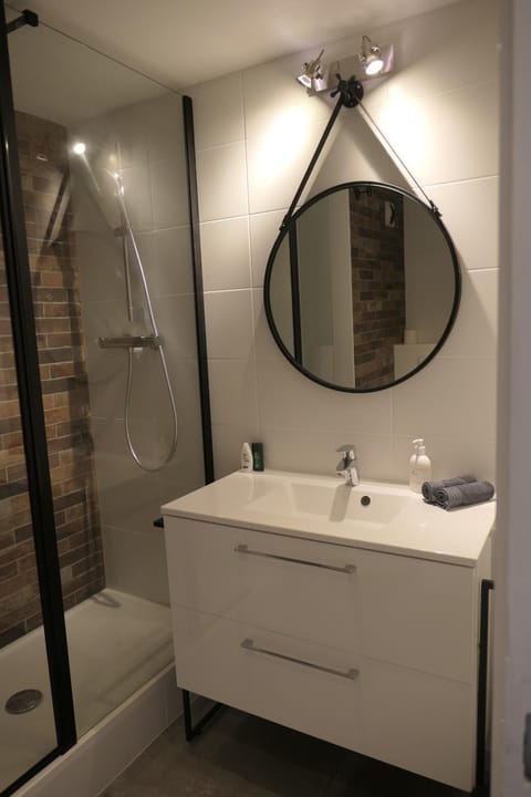 Studio Style industriel Apartment in Carquefou