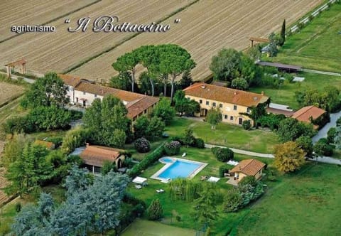 Property building, Day, Natural landscape, Bird's eye view, Garden, Pool view, Swimming pool, sunbed