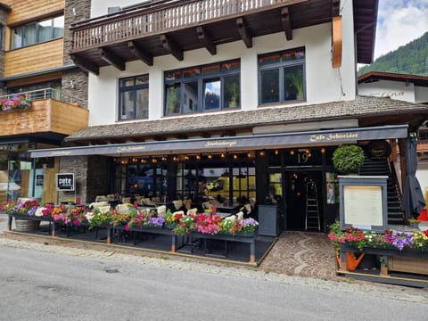 Appartements Cafe Schneider Apartment in Saint Anton am Arlberg