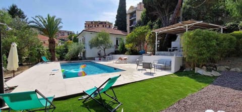 Garden, Swimming pool, sunbed