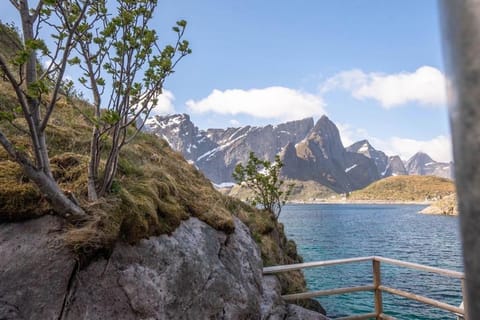 Nearby landmark, Day, Natural landscape, Mountain view, Sea view