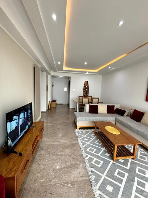 Communal lounge/ TV room, TV and multimedia, Living room, Seating area, Evening entertainment