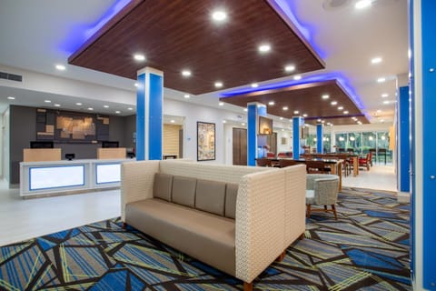 Holiday Inn Express & Suites - Deland South, an IHG Hotel Hotel in DeLand