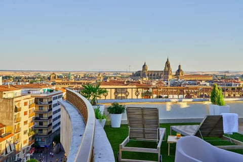 Nearby landmark, Summer, Balcony/Terrace, Balcony/Terrace, On site, City view, Landmark view, Sunset