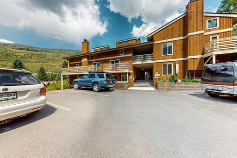 Wren House Comfort Apartment in Vail