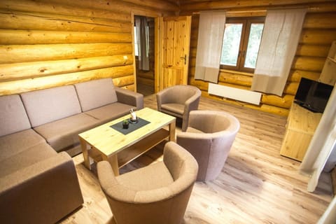 Communal lounge/ TV room, TV and multimedia, Balcony/Terrace, Balcony/Terrace, Living room, Seating area