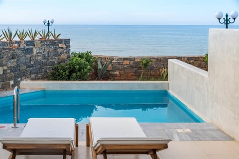 Pool view, Sea view