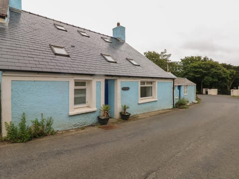 Pant y FFynnon House in Wales