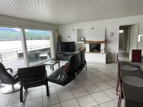 Holiday Home Seestern direkt am See by Interhome House in Nidwalden