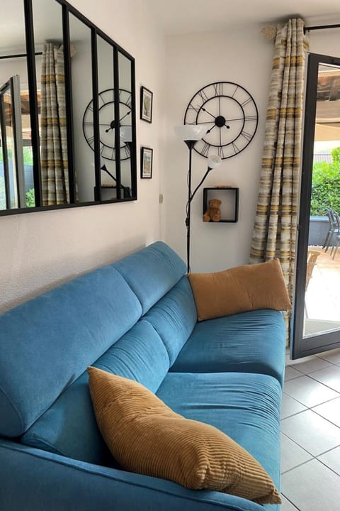 Holiday Home Le Puit Michel by Interhome House in Le Lavandou