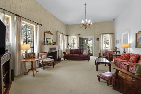 Live Oak Ranch House in Spring Branch