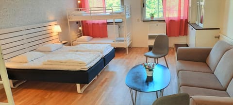 Bed, Photo of the whole room, Seating area, Bedroom, cot