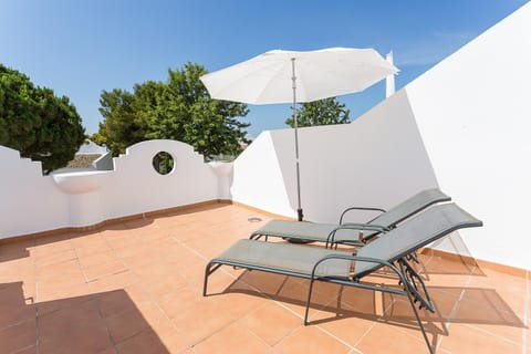 Marbella Pool & Whirlpool Sauna Resort - Happy Rentals House in Marbella