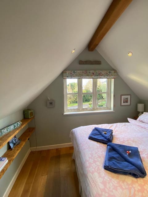 Bentley Rise Apartment in Lyme Regis