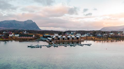 Property building, Day, Natural landscape, City view, Mountain view, Sea view