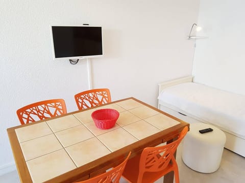 Appartement T2 à Royan, 4 pers., proche plage et commerces, parking, balcon, confortable et équipé - FR-1-494-60 Apartment in Vaux-sur-Mer