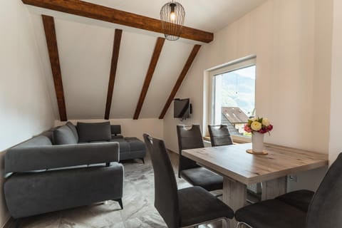 Living room, Seating area, Dining area, Mountain view, Street view