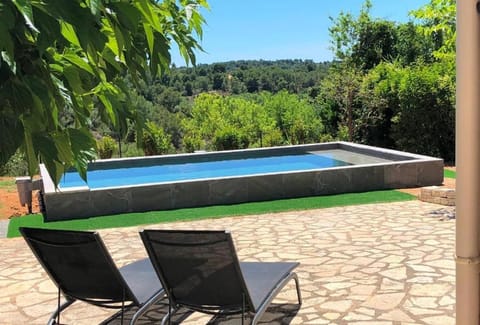 Private villa with pool Villa avec piscine Villa in Pézenas